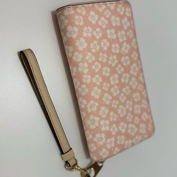 COACH Pink Floral Wristlet Wallet - Picture 5 of 10